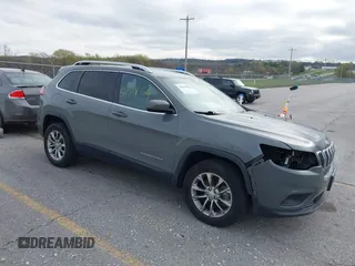 2019 Jeep Cherokee Latitude Plus z VIN 1C4PJMLB5KD440162, wystawiony jako IAAI lot #41911864 z przebiegiem 53 927 mil mil oraz . Historia ofert i sprzedaży dostępna na DreamBid. Obrazek 1.