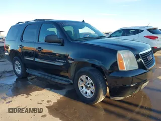 2008 GMC Yukon SLT w/4SB with VIN 1GKFC13J18R260916, listed as a IAAI auction lot 41261518 with 221,104 mi miles. Bid and sale history available at carsss.com. Image 6.