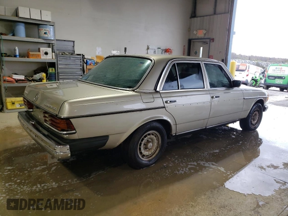 1985 Mercedes-Benz 300 with VIN WDBAB33C2FA244806, listed as a Copart auction lot 52752485 with Not Provided miles and Clean Title. Bid and sale history available at DreamBid. Image 3.