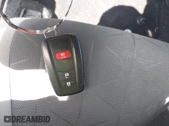 2021 Toyota RAV4 XLE with VIN 2T3W1RFV2MW146030, listed as a IAAI auction lot 42366687 with 88,889 mi miles and . Bid and sale history available at DreamBid. Image 11.