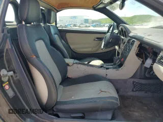 2000 Mercedes-Benz SLK 230 Kompressor with VIN WDBKK47F0YF166062, listed as a Copart auction lot 54318895 with 98,097 mi miles and Clean title. Bid and sale history available at DreamBid. Image 10.
