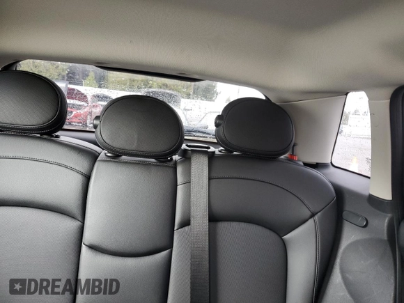 2016 MINI Hardtop 4 Door z VIN WMWXU1C51G2D12553, wystawiony jako Copart lot #52935265 z przebiegiem 57 593 mil mil oraz Szkoda całkowita • Salvage title. Historia ofert i sprzedaży dostępna na DreamBid. Obrazek 10.