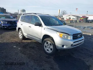 2008 Toyota RAV4 with VIN JTMBD33V686071430, listed as a IAAI auction lot 41627561 with 157,370 mi miles. Bid and sale history available at carsss.com. Image 1.