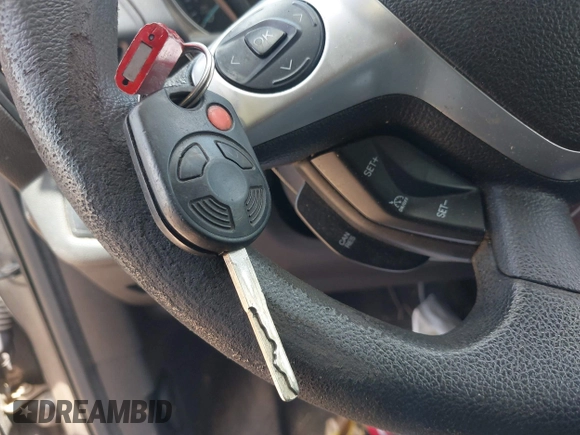 2013 Ford Escape SE с VIN 1FMCU0GX6DUA25595, выставлен на аукционе IAAI как лот 42669283 с пробегом 210 869 миль миль и . История ставок и продаж доступна на DreamBid. Изображение 11.