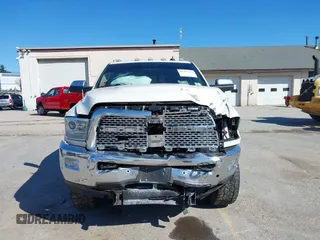 2018 Ram 2500 Laramie z VIN 3C6UR5FL4JG404249, wystawiony jako IAAI lot #41965199 z przebiegiem 123 506 mil mil oraz . Historia ofert i sprzedaży dostępna na DreamBid. Obrazek 12.