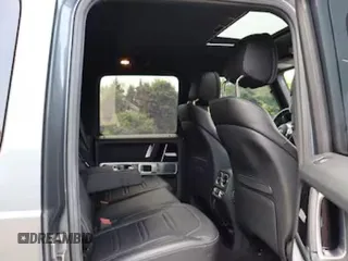2020 Mercedes-Benz G 550 z VIN W1NYC6BJ1LX353XXX, wystawiony jako Copart lot #66894475 z przebiegiem 30 680 mil mil oraz Czysty tytuł • Clean title. Historia ofert i sprzedaży dostępna na DreamBid. Obrazek 6.