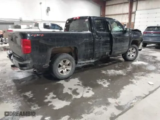 2018 Chevrolet Silverado 1500 LT with VIN 1GCVKREC1JZ311828, listed as a IAAI auction lot 41515677 with 177,667 mi miles. Bid and sale history available at carsss.com. Image 4.