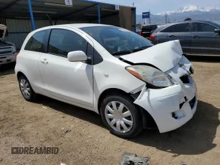 2010 Toyota Yaris z VIN JTDJT4K3XA5322238, wystawiony jako Copart lot #52550395 z przebiegiem 107 803 mil mil oraz Czysty tytuł • Clean title. Historia ofert i sprzedaży dostępna na DreamBid. Obrazek 4.