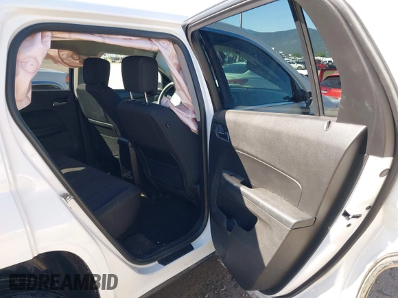 2013 GMC Terrain SLE with VIN 2GKFLREK0D6359818, listed as a IAAI auction lot 39578030 with 149,745 mi miles. Bid and sale history available at carsss.com. Image 8.