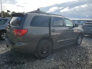 2013 Toyota Sequoia SR5 with VIN 5TDBY5G1XDS091827, listed as a Copart auction lot 49946315 with 19,586 mi miles and Clean Title. Bid and sale history available at carsss.com. Image 3.