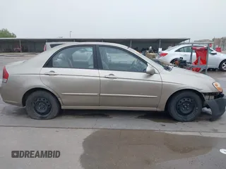 2007 Kia Spectra EX z VIN KNAFE121775404494, wystawiony jako IAAI lot #42140090 z przebiegiem 177 994 mil mil oraz . Historia ofert i sprzedaży dostępna na DreamBid. Obrazek 13.