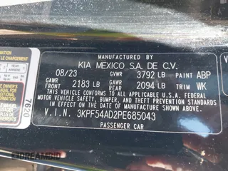 2023 Kia Forte GT-Line z VIN 3KPF54AD2PE685043, wystawiony jako IAAI lot #42041237 z przebiegiem 25 750 mil mil oraz . Historia ofert i sprzedaży dostępna na DreamBid. Obrazek 9.