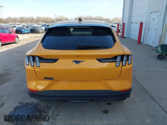 2023 Ford Mustang Mach-E Select z VIN 3FMTK1SS4PMA19732, wystawiony jako IAAI lot #41531482 z przebiegiem 10 810 mil mil oraz . Historia ofert i sprzedaży dostępna na DreamBid. Obrazek 16.