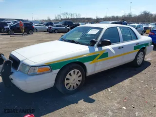 2011 Ford Police Interceptor with VIN 2FABP7BV4BX111120, listed as a IAAI auction lot 41733803 with 1 mi miles. Bid and sale history available at carsss.com. Image 17.
