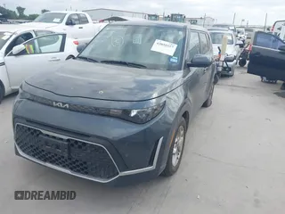 2024 Kia Soul LX with VIN KNDJ23AU6R7916641, listed as a IAAI auction lot 42050557 with 38,502 mi miles. Bid and sale history available at carsss.com. Image 2.
