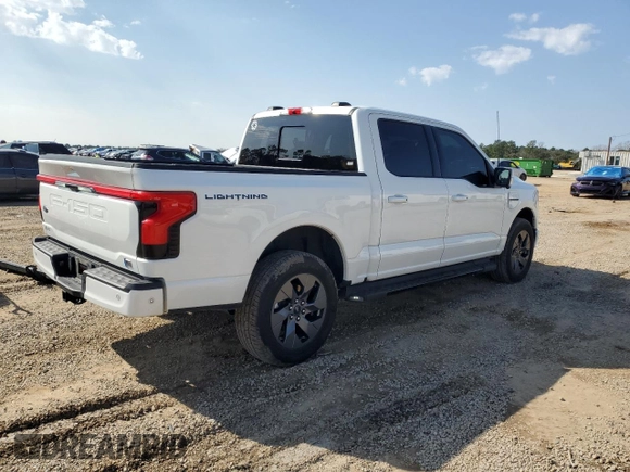 2022 Ford F-150 Lightning Pro z VIN 1FT6W1EV6NWG01209, wystawiony jako Copart lot #45301935 z przebiegiem 25 141 mil mil oraz Szkody całkowita. Historia ofert i sprzedaży dostępna na DreamBid. Obrazek 3.