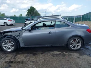 2011 Infiniti G37 with VIN JN1CV6FE8BM952781, listed as a IAAI auction lot 42144510 with 88,126 mi miles. Bid and sale history available at carsss.com. Image 15.