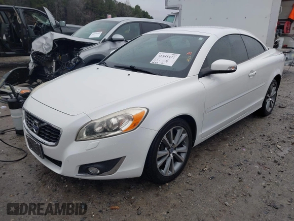 2013 Volvo C70 T5 with VIN YV1672MC9DJ139186, listed as a IAAI auction lot 41541171 with 99,753 mi miles. Bid and sale history available at carsss.com. Image 17.