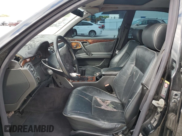 2001 Mercedes-Benz E-Class with VIN WDBJF70J51B372314, listed as a Copart auction lot 81494124 with 180,736 mi miles and Salvage Title. Bid and sale history available at carsss.com. Image 7.