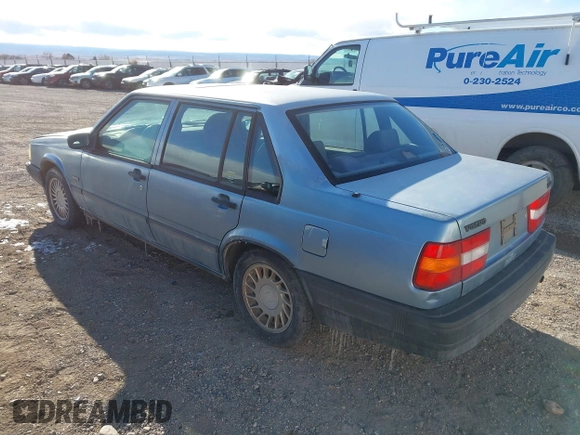 1993 Volvo 900 GLS с VIN YV1JS8839P1112547, выставлен на аукционе IAAI как лот 41296396 с пробегом 217 656 миль миль и . История ставок и продаж доступна на DreamBid. Изображение 3.
