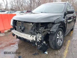 2017 Nissan Pathfinder SL with VIN 5N1DR2MM9HC664948, listed as a IAAI auction lot 41213747 with 93,521 mi miles. Bid and sale history available at carsss.com. Image 6.