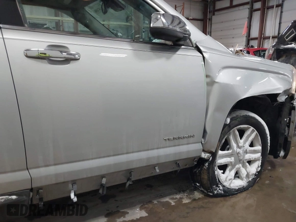2012 GMC Terrain SLT-1 with VIN 2GKFLVE53C6251811, listed as a IAAI auction lot 41357496 with 152,772 mi miles. Bid and sale history available at carsss.com. Image 12.