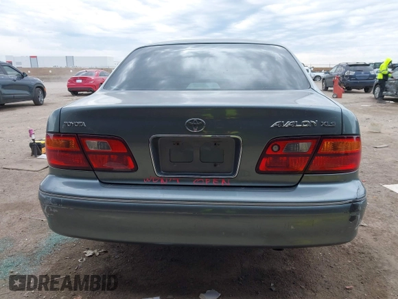 1998 Toyota Avalon XL with VIN 4T1BF18B7WU224978, listed as a IAAI auction lot 41357561 with 306,375 mi miles and . Bid and sale history available at DreamBid. Image 16.