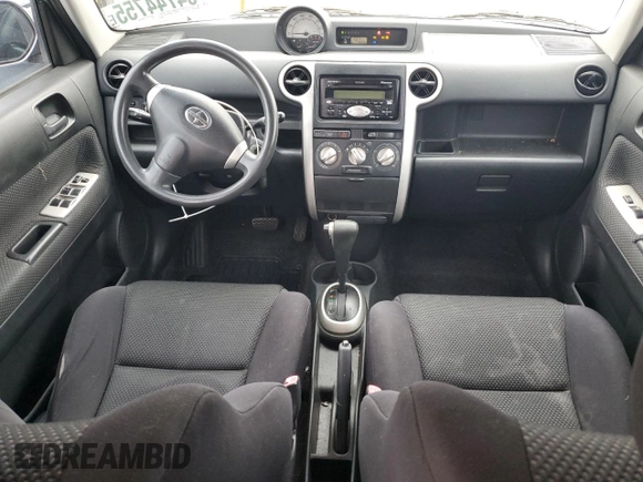 2005 Scion xB z VIN JTLKT324350215711, wystawiony jako Copart lot #54744755 z przebiegiem 178 205 mil mil oraz Szkody całkowita. Historia ofert i sprzedaży dostępna na DreamBid. Obrazek 8.