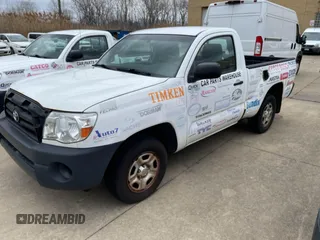 2010 Toyota Tacoma with VIN 5TENX4CN5AZ718709, listed as a IAAI auction lot 41849841 with 0 mi miles. Bid and sale history available at carsss.com. Image 2.