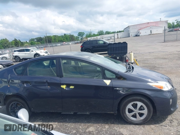 2014 Toyota Prius Four z VIN JTDKN3DUXE1816059, wystawiony jako IAAI lot #42268497 z przebiegiem 78 825 mil mil oraz . Historia ofert i sprzedaży dostępna na DreamBid. Obrazek 13.