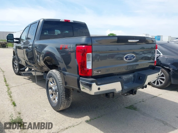 2019 Ford F-250 XL with VIN 1FT7W2BT1KEG69559, listed as a IAAI auction lot 37327070 with 75,189 mi miles and . Bid and sale history available at DreamBid. Image 3.