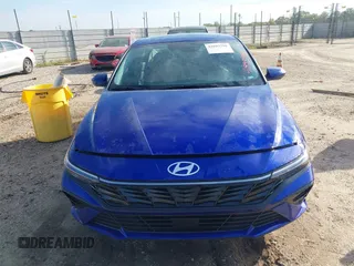 2025 Hyundai Elantra SEL Convenience with VIN KMHLS4DG1SU923939, listed as a IAAI auction lot 41893798 with 3,653 mi miles. Bid and sale history available at carsss.com. Image 12.