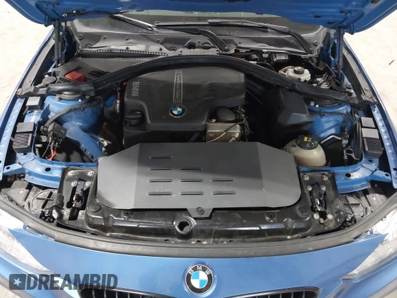 2014 BMW 3 Series 328i xDrive with VIN WBA3B5C5XEP652454, listed as a IAAI auction lot 41949889 with 176,011 mi miles. Bid and sale history available at carsss.com. Image 10.