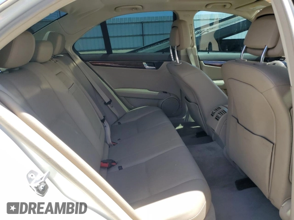 2011 Mercedes-Benz C 300 Sport с VIN WDDGF5EB6BF634147, выставлен на аукционе Copart как лот 63706965 с пробегом 109 534 миль миль и Списание • Salvage title. История ставок и продаж доступна на DreamBid. Изображение 10.