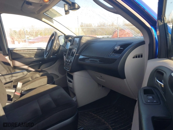 2018 Dodge Grand Caravan SE with VIN 2C4RDGBG8JR363409, listed as a IAAI auction lot 41129214 with 101,143 mi miles. Bid and sale history available at carsss.com. Image 5.