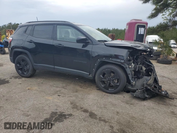 2018 Jeep Compass Altitude with VIN 3C4NJDBB4JT402892, listed as a Copart auction lot 51933715 with 142,064 mi miles and Clean Title. Bid and sale history available at carsss.com. Image 4.