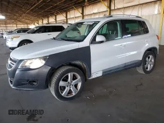 2010 Volkswagen Tiguan S with VIN WVGAV7AXXAW538127, listed as a Copart auction lot 42022225 with 116,008 mi miles and Clean title. Bid and sale history available at DreamBid. Image 1.