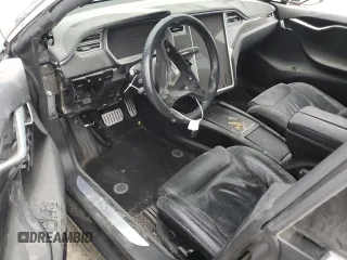 2016 Tesla Model S 90D z VIN 5YJSA1E41GF171522, wystawiony jako Copart lot #59966545 z przebiegiem Nie podano mil oraz Szkoda całkowita • Salvage title. Historia ofert i sprzedaży dostępna na DreamBid. Obrazek 8.