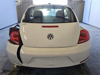 2012 Volkswagen Beetle 2.5L w/Sun/Sound/Nav PZEV with VIN 3VWHP7AT5CM638470, listed as a Copart auction lot 83471284 with 87,912 mi miles and Clean Title. Bid and sale history available at carsss.com. Image 6.