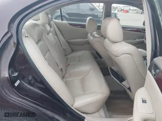 2003 Lexus ES 300 with VIN JTHBF30G930103166, listed as a IAAI auction lot 42019548 with 176,241 mi miles. Bid and sale history available at carsss.com. Image 8.