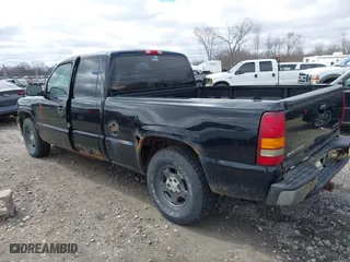 2002 Chevrolet Silverado 1500 LT with VIN 2GCEK19T121402054, listed as a IAAI auction lot 42017434 with 224,970 mi miles. Bid and sale history available at carsss.com. Image 3.