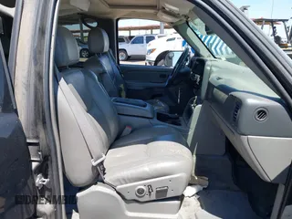 2004 Chevrolet Suburban LS with VIN 3GNGK26U94G237545, listed as a IAAI auction lot 42331246 with 373,569 mi miles and . Bid and sale history available at DreamBid. Image 5.