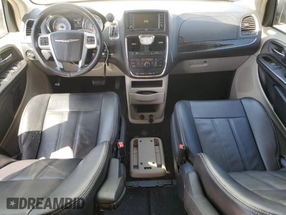 2015 Chrysler Town & Country Touring with VIN 2C4RC1BG9FR552903, listed as a Copart auction lot 56419075 with 195,484 mi miles and Clean Title. Bid and sale history available at DreamBid. Image 8.