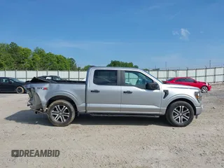 2023 Ford F-150 XL z VIN 1FTEW1CPXPKD29306, wystawiony jako IAAI lot #42616678 z przebiegiem 73 861 mil mil oraz . Historia ofert i sprzedaży dostępna na DreamBid. Obrazek 13.