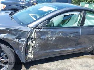2023 Tesla Model 3 z VIN 5YJ3E1EA7PF413311, wystawiony jako IAAI lot #42442055 z przebiegiem 25 270 mil mil oraz . Historia ofert i sprzedaży dostępna na DreamBid. Obrazek 19.