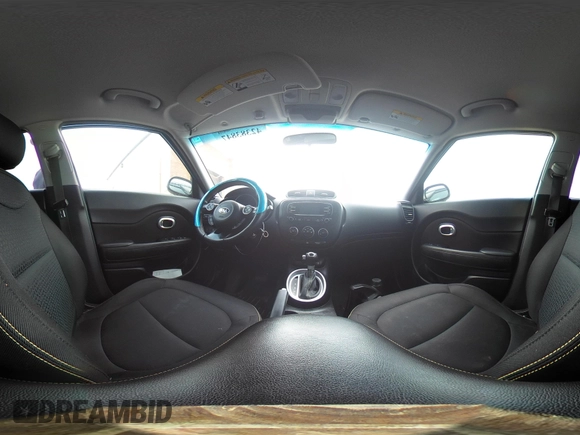2016 Kia Soul + z VIN KNDJP3A57G7310952, wystawiony jako IAAI lot #42383847 z przebiegiem 165 774 mil mil oraz . Historia ofert i sprzedaży dostępna na DreamBid. Obrazek 18.