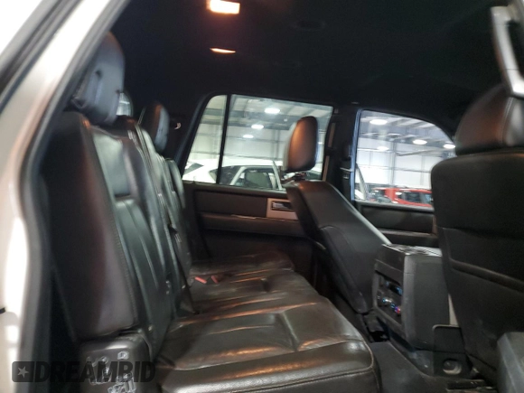 2015 Ford Expedition Max XLT z VIN 1FMJK1JT7FEF49523, wystawiony jako Copart lot #53135845 z przebiegiem 137 119 mil mil oraz Szkoda całkowita • Salvage title. Historia ofert i sprzedaży dostępna na DreamBid. Obrazek 11.