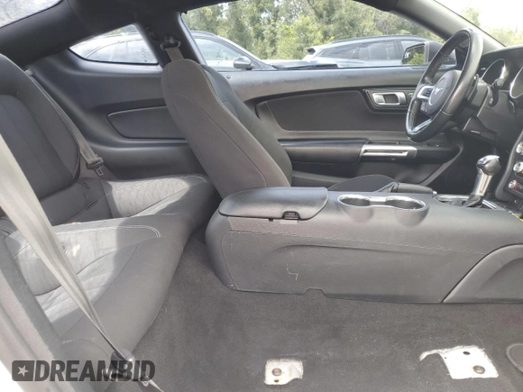 2020 Ford Mustang EcoBoost z VIN 1FA6P8TH7L5175025, wystawiony jako Copart lot #65548905 z przebiegiem 89 894 mil mil oraz Czysty tytuł • Clean title. Historia ofert i sprzedaży dostępna na DreamBid. Obrazek 10.