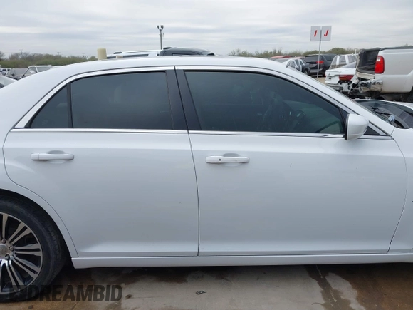 2013 Chrysler 300 with VIN 2C3CCABGXDH735739, listed as a IAAI auction lot 41282492 with 121,487 mi miles. Bid and sale history available at carsss.com. Image 14.