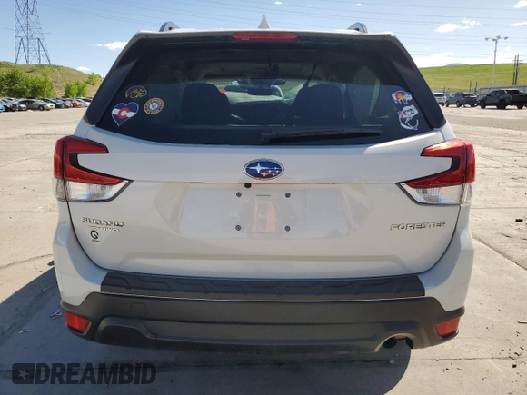 2022 Subaru Forester Premium with VIN JF2SKAEC3NH427064, listed as a Copart auction lot 57065135 with 30,870 mi miles and Salvage title. Bid and sale history available at DreamBid. Image 6.